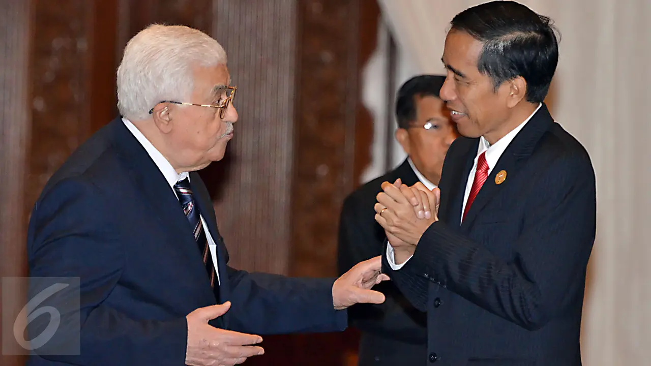 20160307-Akrabnya Jokowi dan Presiden Palestina Ngobrol Santai di KTT OKI-Jakarta