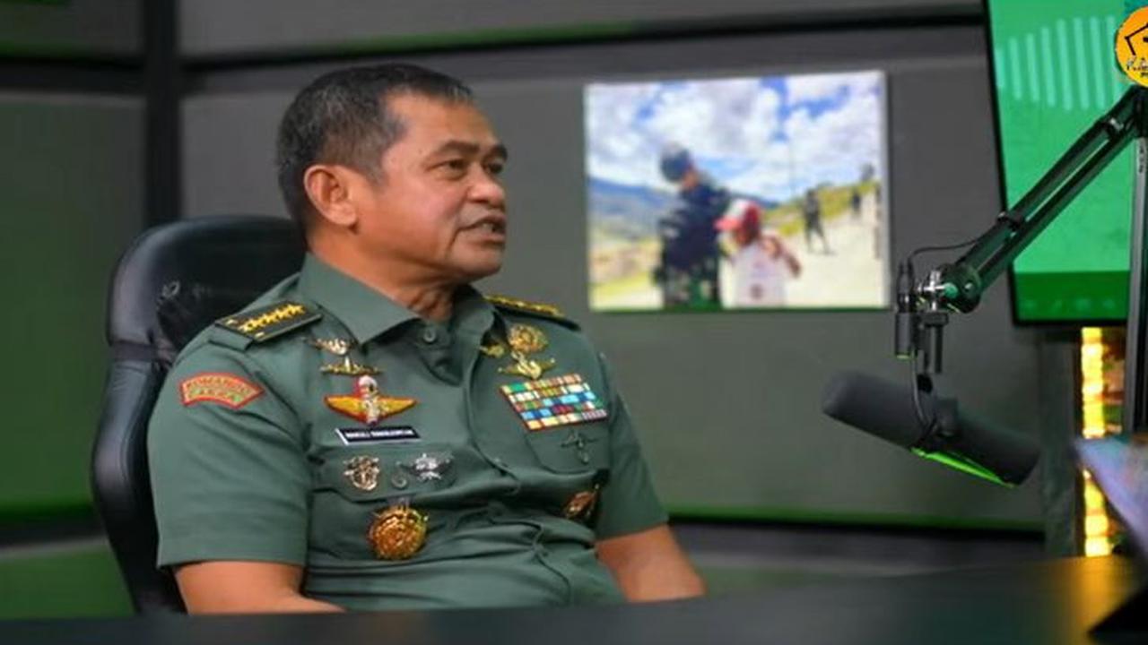 Lebih lanjut, Maruli mengatakan bahwa Ia baru mengetahui eksistensi Akademi Militer dari sang kakak. <br>