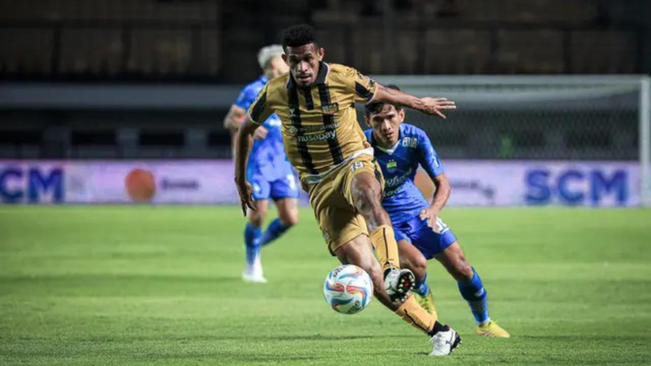 Live Streaming Piala Presiden 2025 Persib Bandung vs Dewa United dari HP