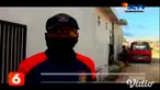Warga Perumahan Graha Permata Indah, Kecamatan Sumbersari, Jember, Jawa Timur menangkap tiga ekor anakan ular kobra. Reptil berbisa ini, sudah bisa menunjukkan keganasannya dengan menegakkan kepala dan mengembangkan lehernya.