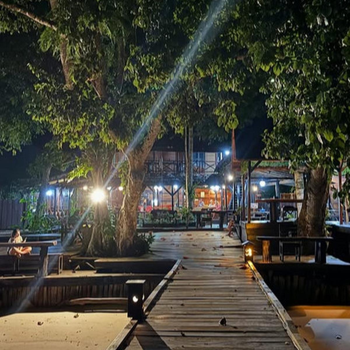 Potret Raja Ampat Dive Resort, Hotel Pinggir Pantai Milik Nadine Chandrawinata dengan Nuansa Alam Eksotis