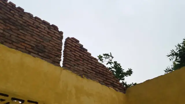 Rumah warga di Langkat rusak diterjang angin kencang