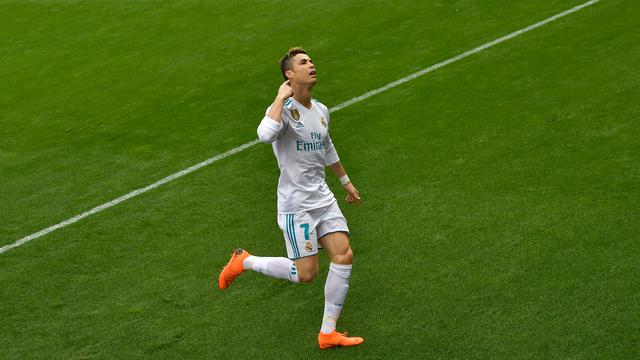 Gaya Ronaldo Saat Cetak Dua Gol ke Gawang Eibar