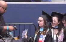 Begini Jadinya kalau Wisuda Pakai AI