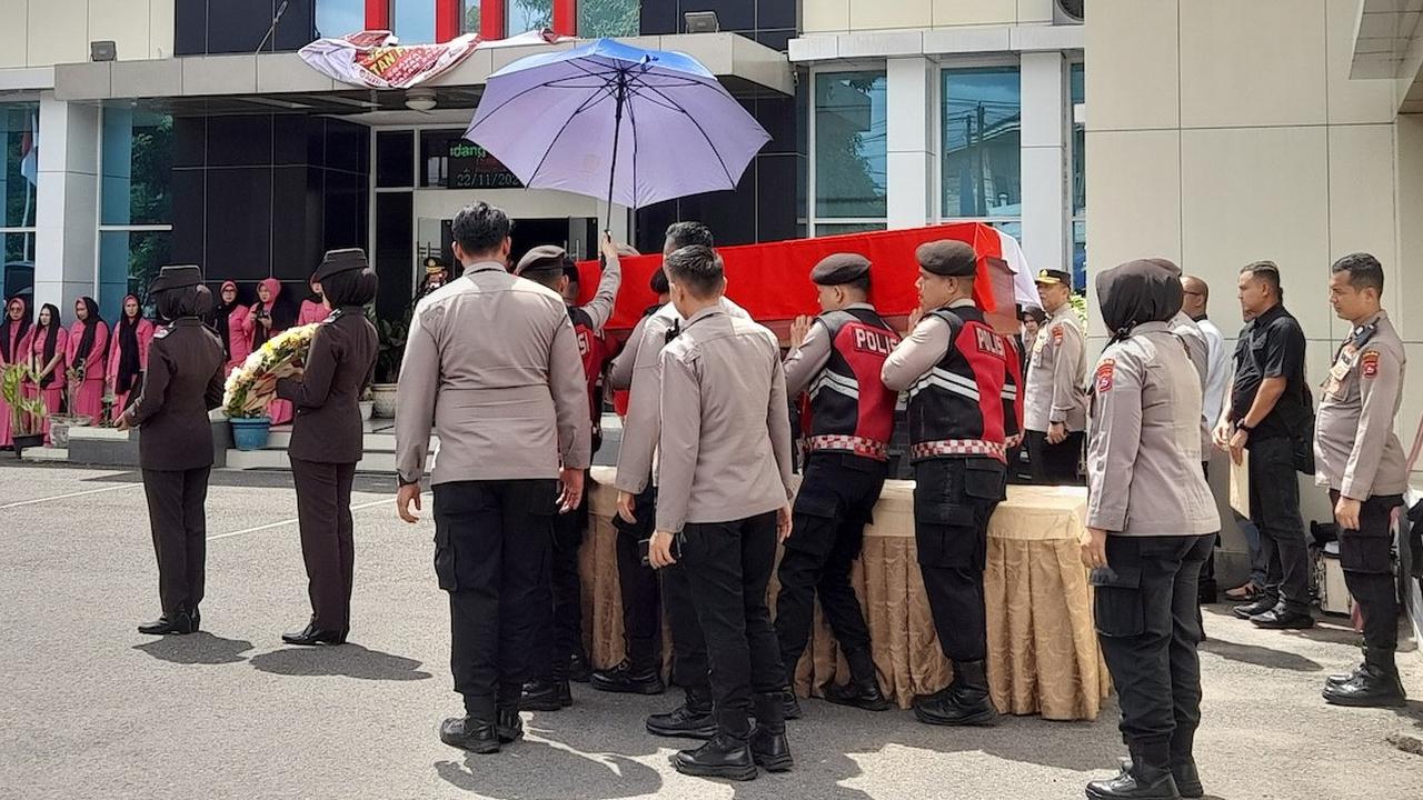 Detik-Detik Polisi Tembak Polisi, Tembakan Jarak Dekat Membuat Korban Meninggal