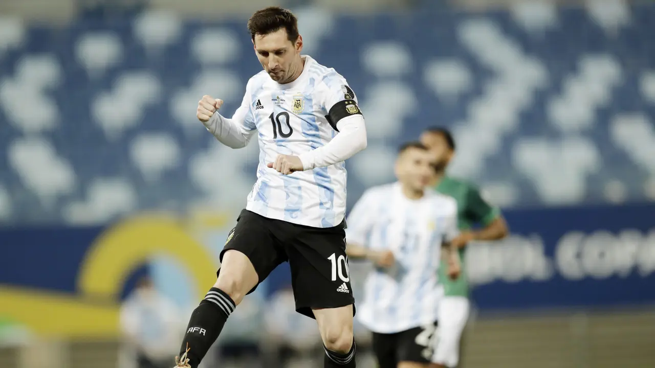 Foto Copa America: Lionel Messi Borong Dua Gol, Argentina Gilas Bolivia