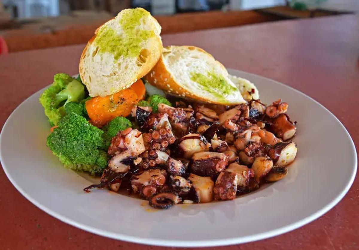 Resep Sambal Cumi yang Lezat dan Menggugah Selera, Coba Juga 6 Variasi Lainnya