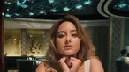 Amanda Khairunnisa terlihat tampil beda dengan rambut pirangnya. Gaya rambut wanita 26 tahun ini meniru tren rambut blonde khas orang barat. Tak heran jika istri Tavan Dutton panen pujian wajahnya semakin mirip bule. (Liputan6.com/IG/akhairunnisa)