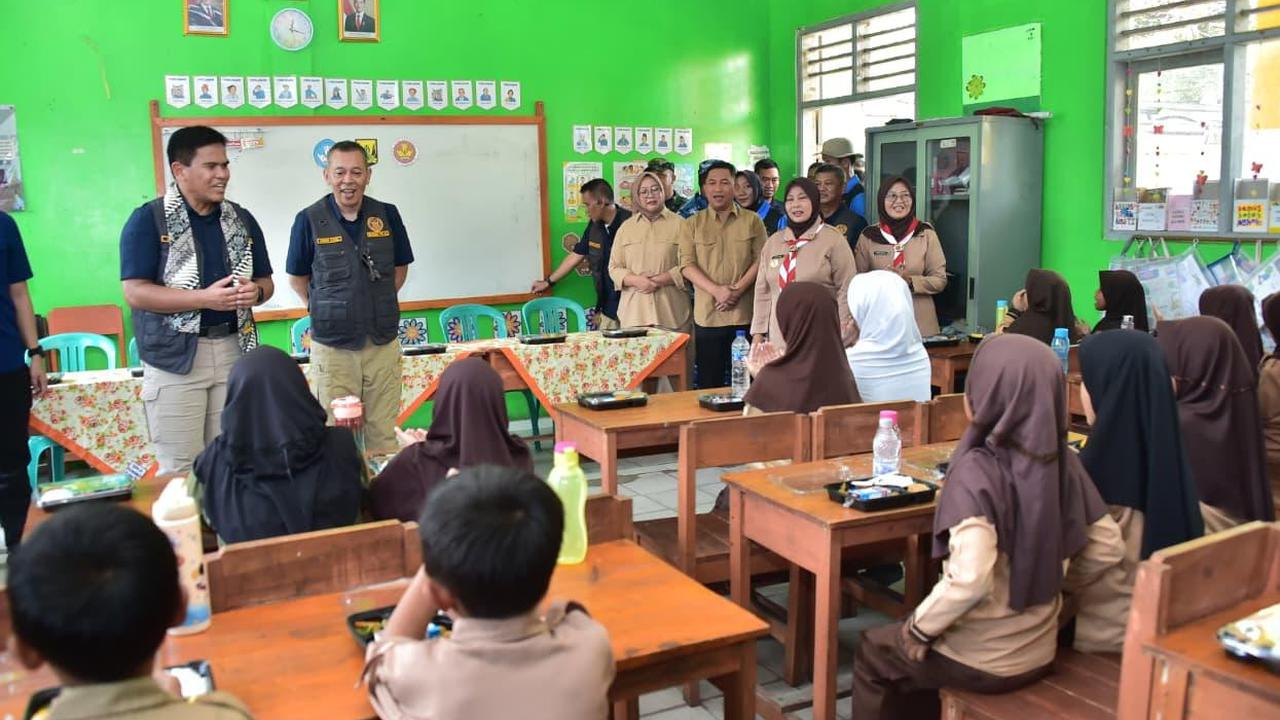 tni al bakti sosial