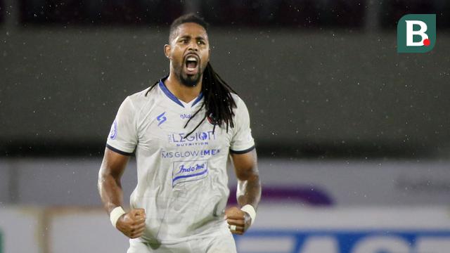 Foto: Telan Kekalahan Perdana, Persija Jakarta Ditumbangkan 10 Pemain Arema FC di BRI Liga 1