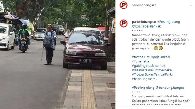 Parkir mobil yang menghalangi jalan tunanetra di trotoar jalan (koalisi pejalan kaki)