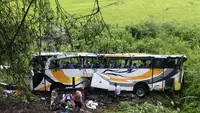 Menegangkan Bus Wisata Terjun ke Jurang 15 Meter di Toba, Begini Nasib 58 Penumpangnya