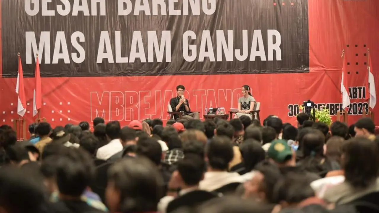 Muhammad Zinedine Alam Ganjar dalam kegiatan Gesah Bareng Mas Alam Ganjar di Hotel El Royale Banyuwangi, Sabtu (30/12) (Istimewa)