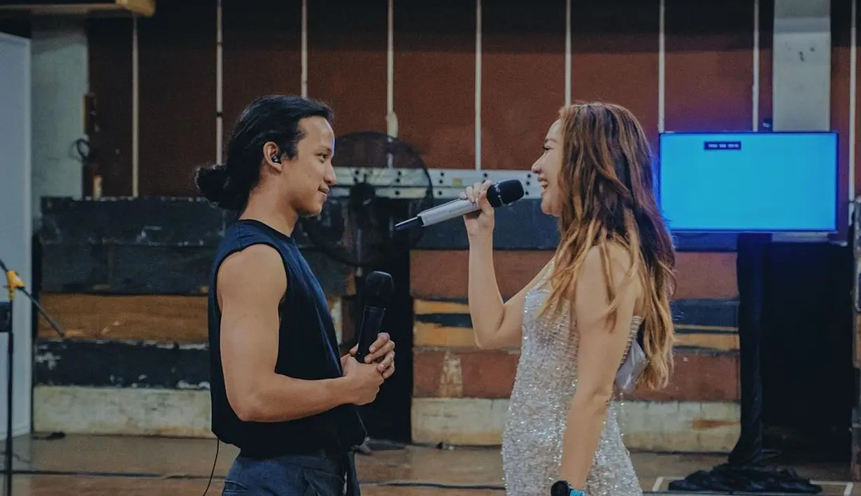 (Instagram/rayprasetya22)