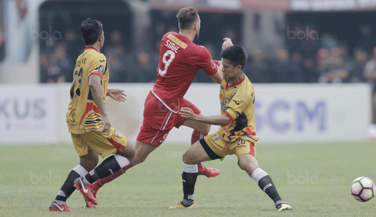 Simic tercatat pernah memperkuat Tim Nasional Kroasia U-21 pada 2009 hingga 2010. Selama membela Timnasnya, Simic membukukan tiga gol dari tujuh kali pertandingan. (Bola.com/M Iqbal Ichsan)