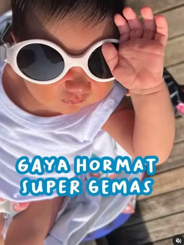 Potret baby Ara putri Irish Bella dan Ammar Zoni saat berjemur. (Foto: Instagram/@araputisabai)