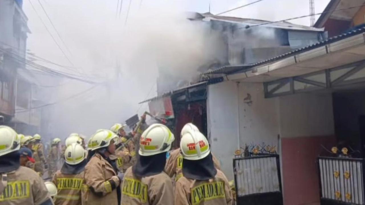Fakta Kebakaran Puluhan Rumah di Senen, Kerugian Tembus Rp500 Juta