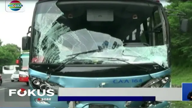 Tabrakan Beruntun di Tol Jatiluhur Libatkan 4 Bus