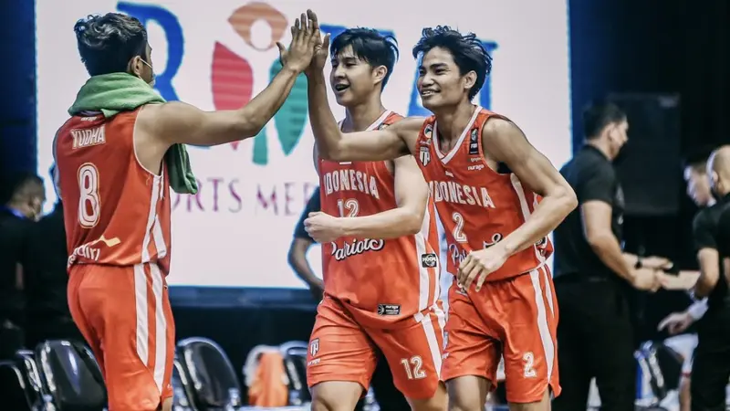 Putra Legenda Persikota Bawa Indonesia Patriots Buka IBL 2021 dengan Kemenangan