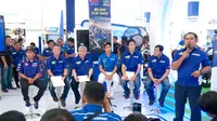 Suasana konferensi pers Yamaha Indonesia terkait keberangkatan dua pebalap muda mereka, Galang Hendra Pratama dan Imanuel Putra Pratna, ke Italia untuk mendapatkan pelatihan dari Valentino Rossi. (Bola.com/Wijayanto)