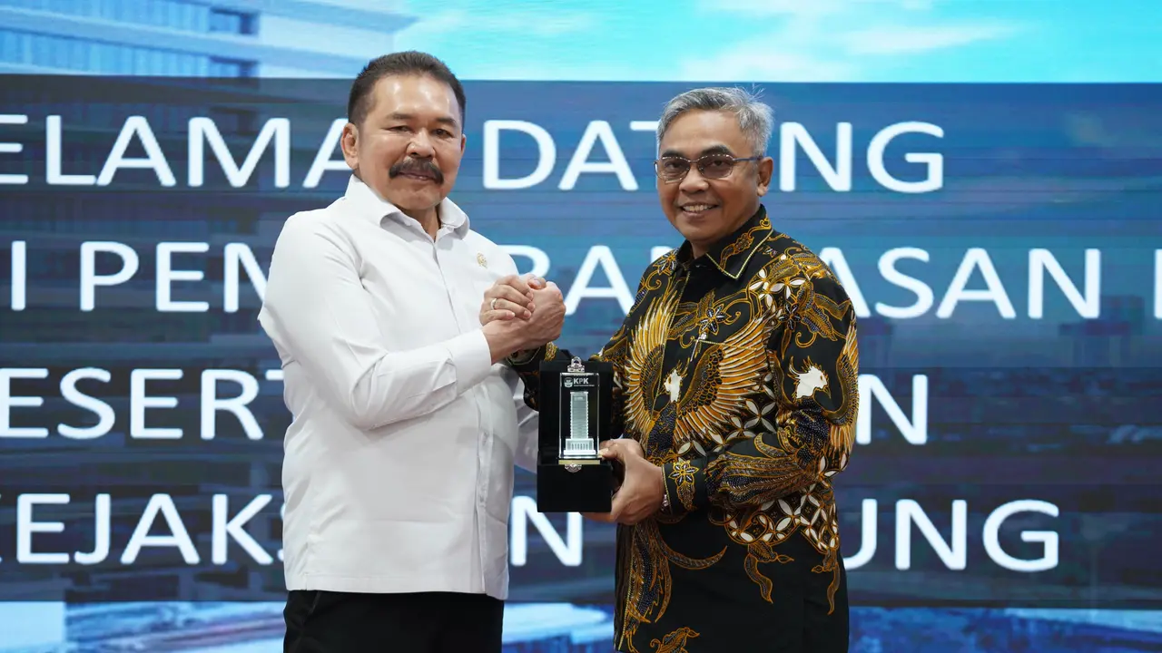 Jaksa Agung ST Burhanuddin menerima kunjungan Ketua Komisi Pemberantasan Korupsi (KPK) Setyo Budiyanto beserta jajaran di Kejaksaan Agung (Kejagung), Jakarta Selatan.