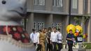 Presiden Indonesia, Joko Widodo, memantau kesiapan Wisma Atlet di Kemayoran, Jakarta, Senin (26/2/2018). Lokasi ini akan dijadikan tempat tinggal para atlet pada ajang Asian Games 2018. (Bola.com/Vitalis Yogi Trisna)
