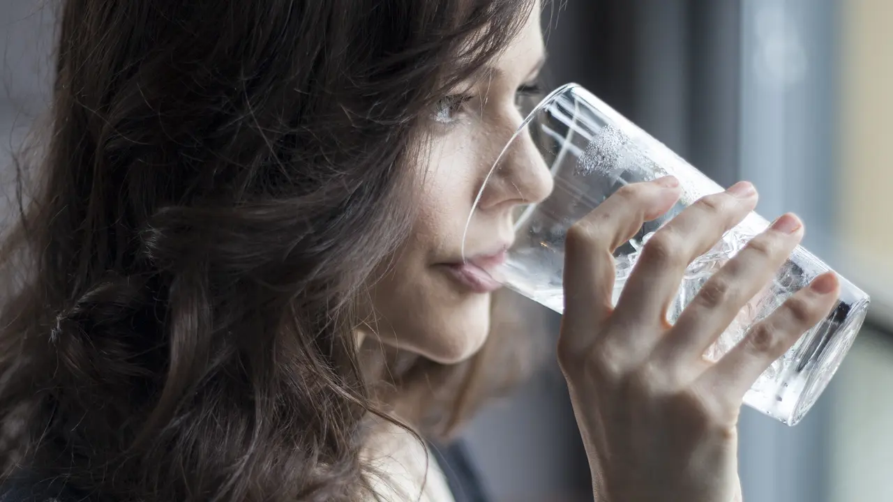 Minum air putih