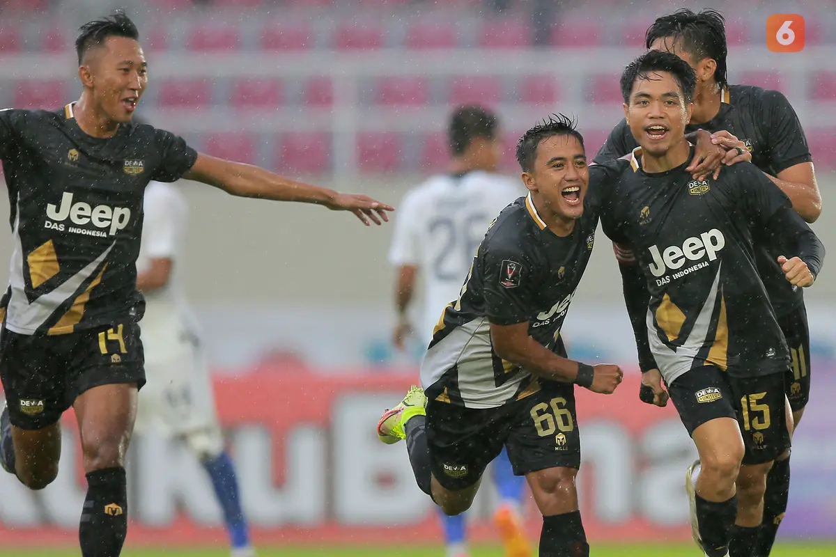 Foto: PSIS Semarang Nyaris Takluk dari Tim Promosi BRI Liga 1 Dewa United FC di Piala Presiden 2022