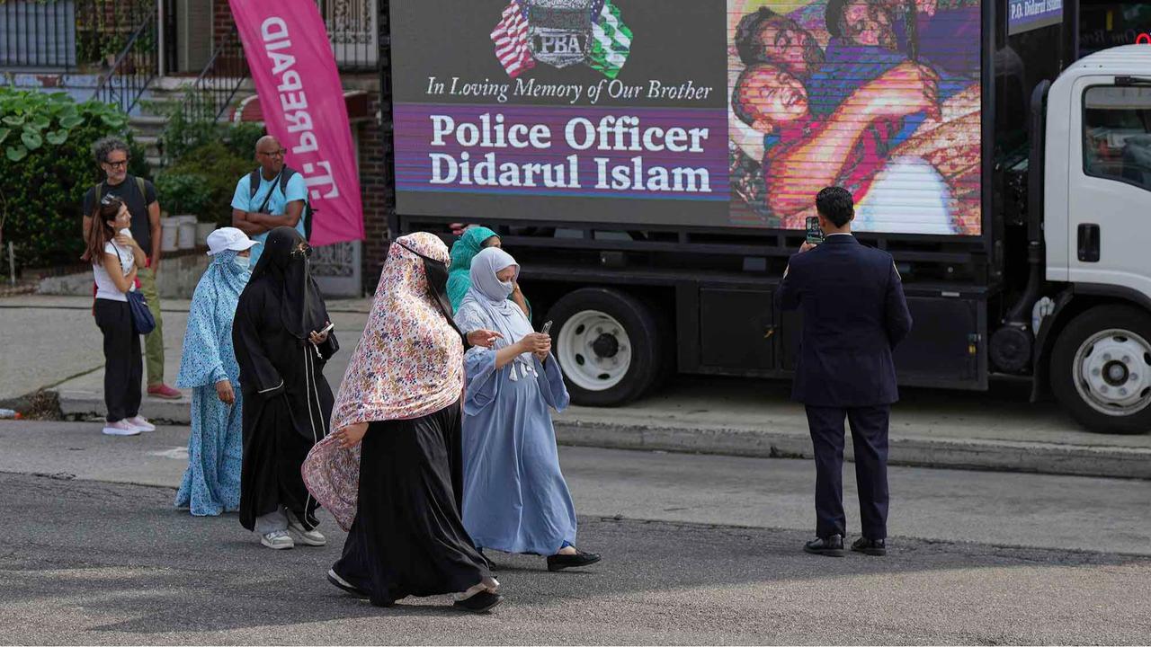 FOTO: Penghormatan Terakhir untuk Didarul Islam, Polisi Muslim New York yang Gugur Saat Penembakan Massal