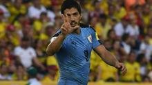 Penyerang timnas Uruguay, Luis Suarez, berhasil menyamai rekor gol milik legenda Argentina, Hernan Crespo, pada kualifikasi Piala Dunia 2018 setelah mencetak gol ke gawang Kolombia. (AFP)
