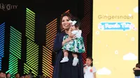 Abadikan Momen dengan Benda Kesayangan di Fashion Nation 2017 (Foto: Gingersnaps)