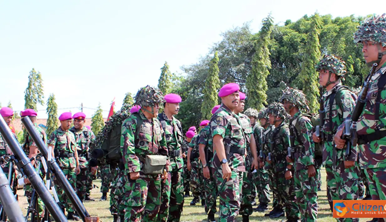 Citizen6, Surabaya: Kegiatan Gelar Kesiapan Pasukan dan Material Pasmar-1 tersebut untuk mengecek kesiapan personel maupun material yang akan mengikuti Latihan Gabungan TNI 2012 di Sangatta, Kalimantan Timur. (Pengirim: Diyat Akmal Thahar).
