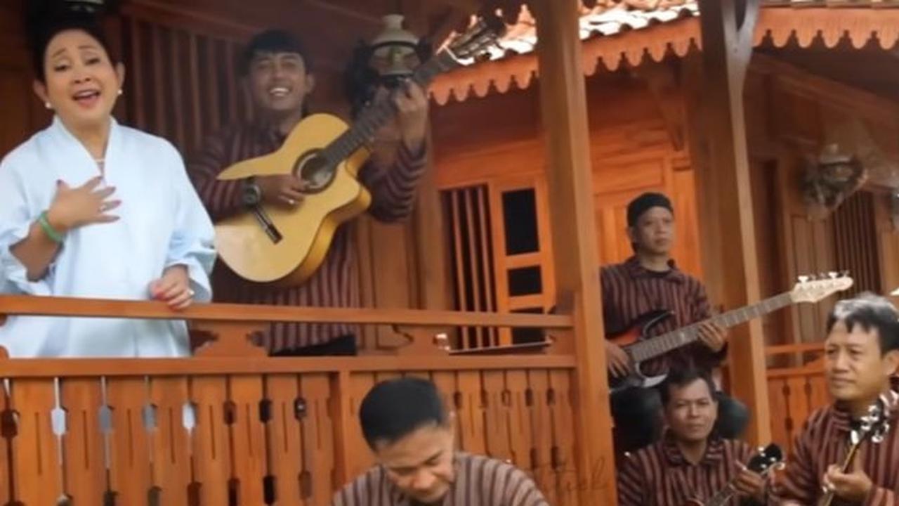 Lagu 'Angel' merupakan ciptaan Cak Blankon yang kemudian diaransemen oleh Denny Caknan.