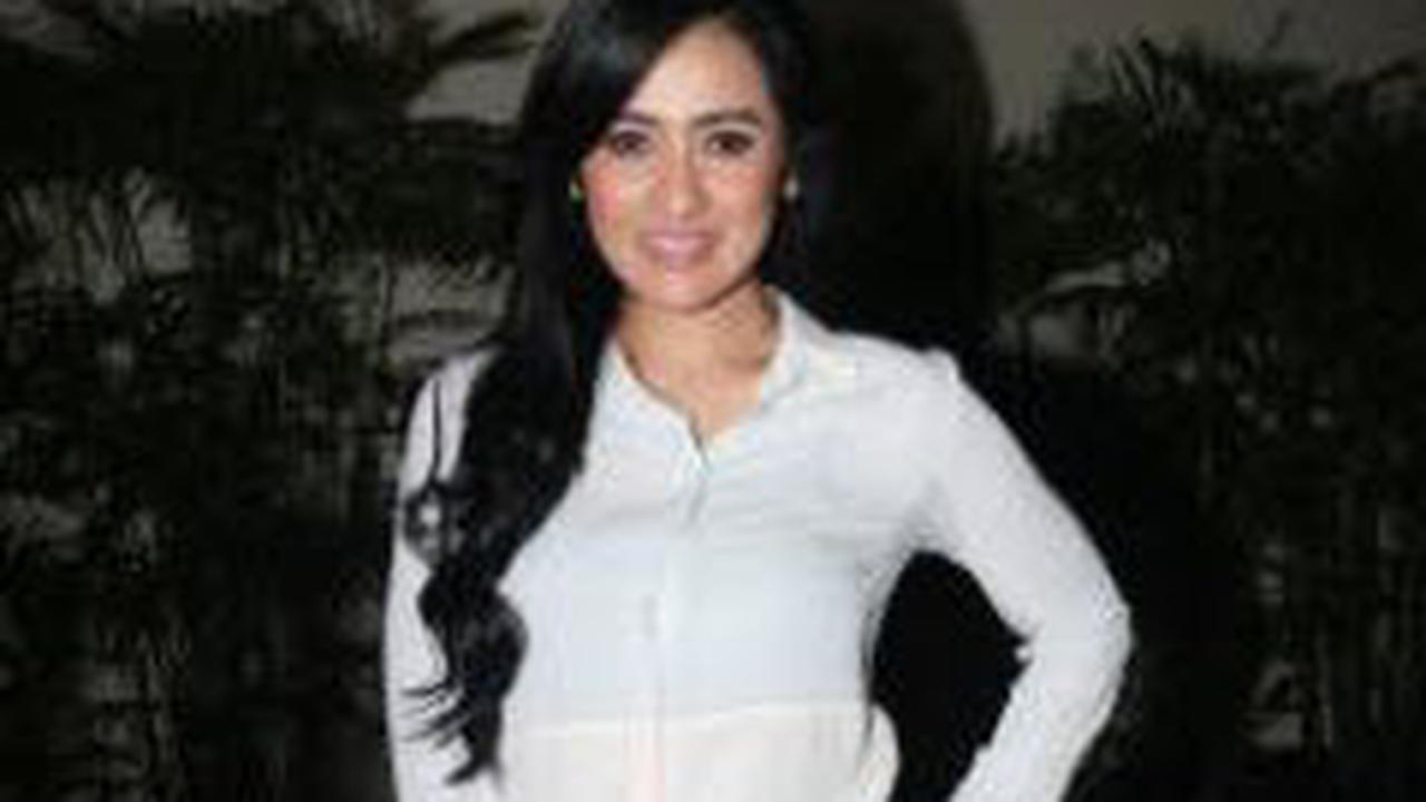 Artis Cantik Ini Diganggu Hantu saat Syuting `Oo Nina Bobo`