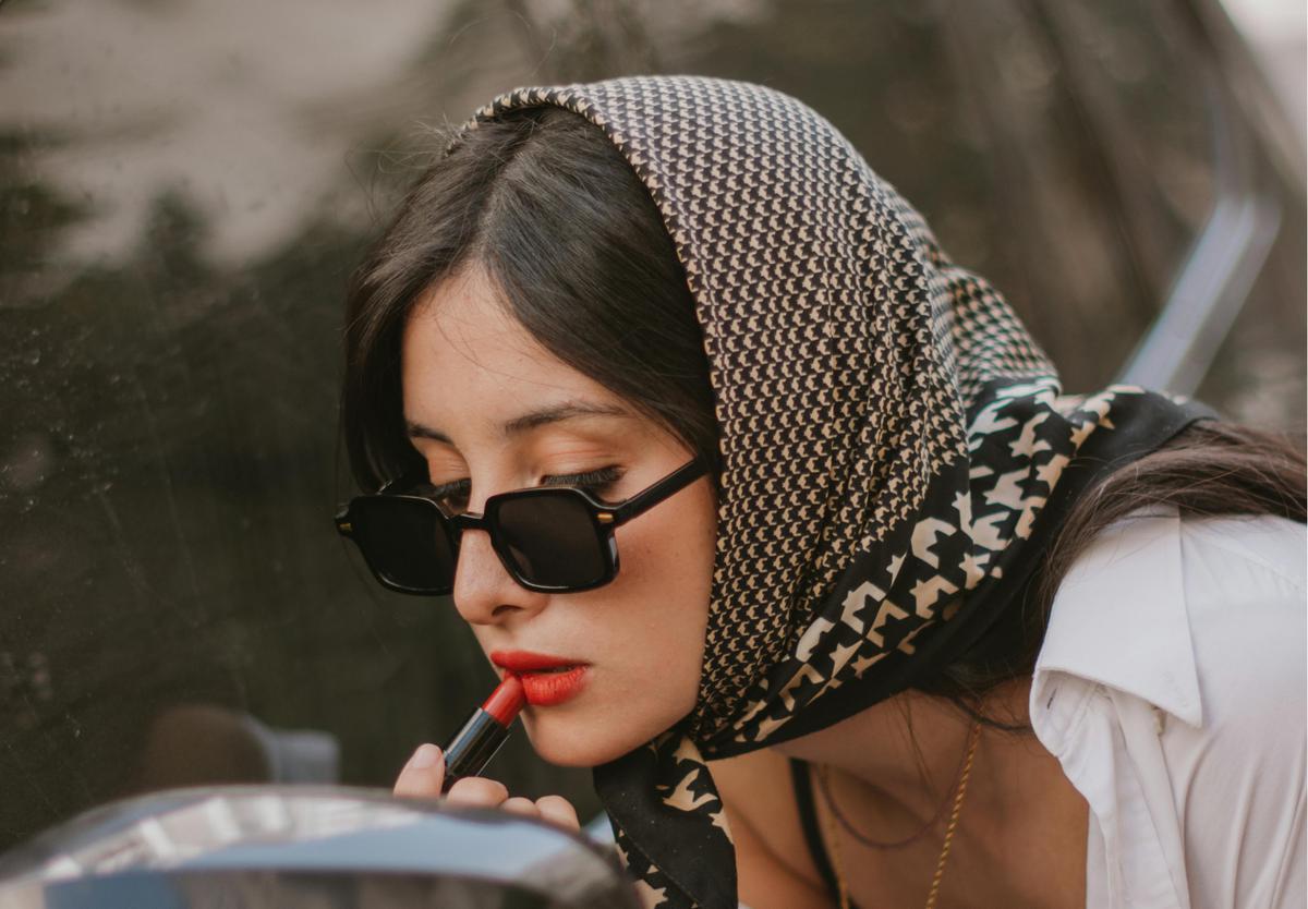 Rahasia di Balik Koleksi Lipstik Perempuan: 6 Alasan Kenapa Mereka Bisa Punya Banyak?