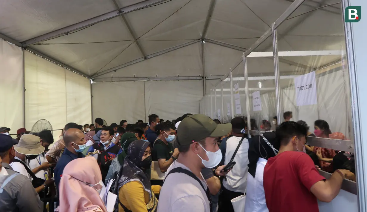 Panitia telah menyiapkan 10 loket sesuai dengan jenis atau tempat (website/situs) penjualan tiket MotoGP. (Bola.com/Ade Yusuf Satria)