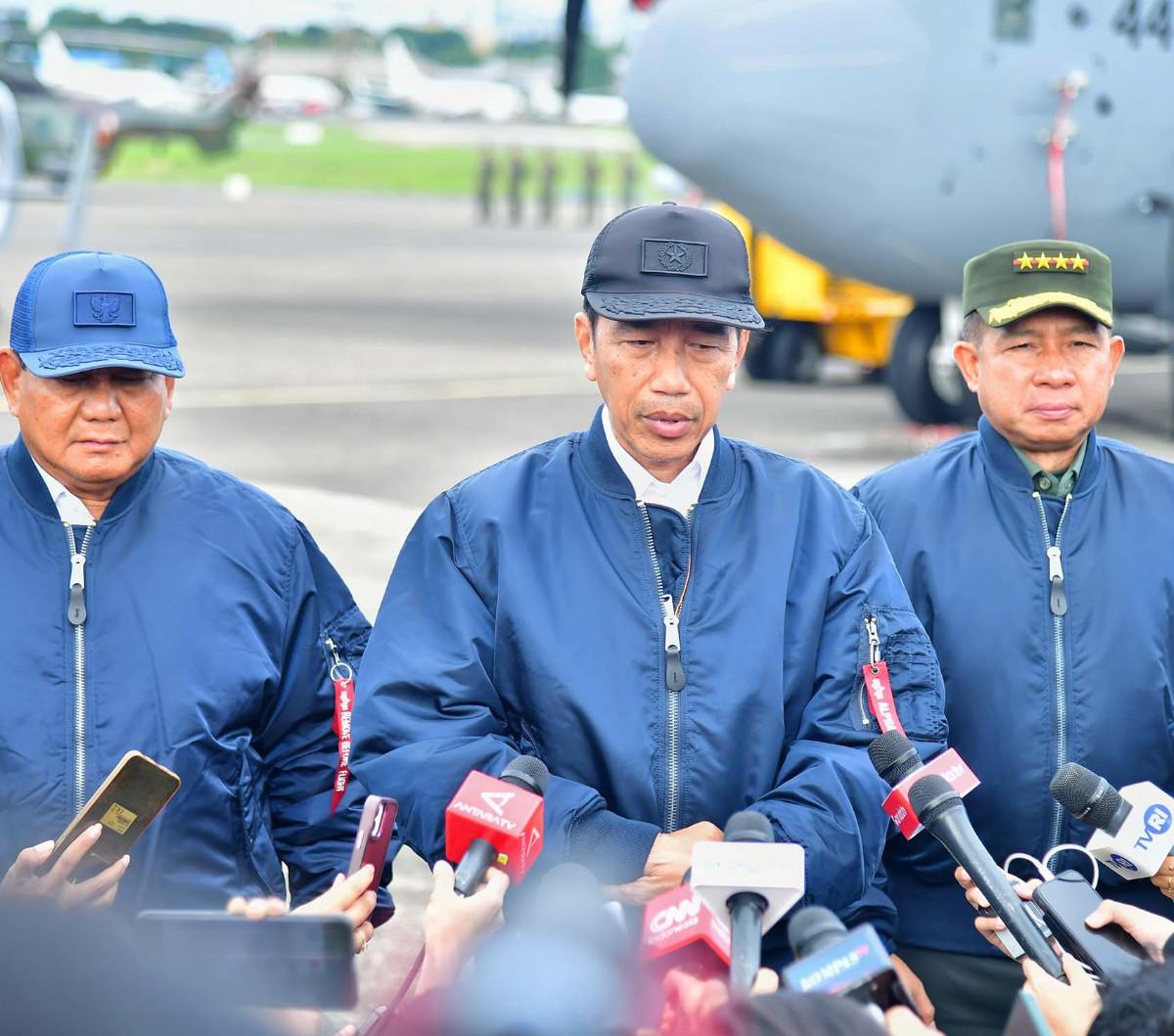 Presiden Joko Widodo (Jokowi) menyatakan bahwa Presiden boleh memihak salah satu calon di Pilpres 2024. Jokowi menegaskan, dirinya boleh berkampanye.