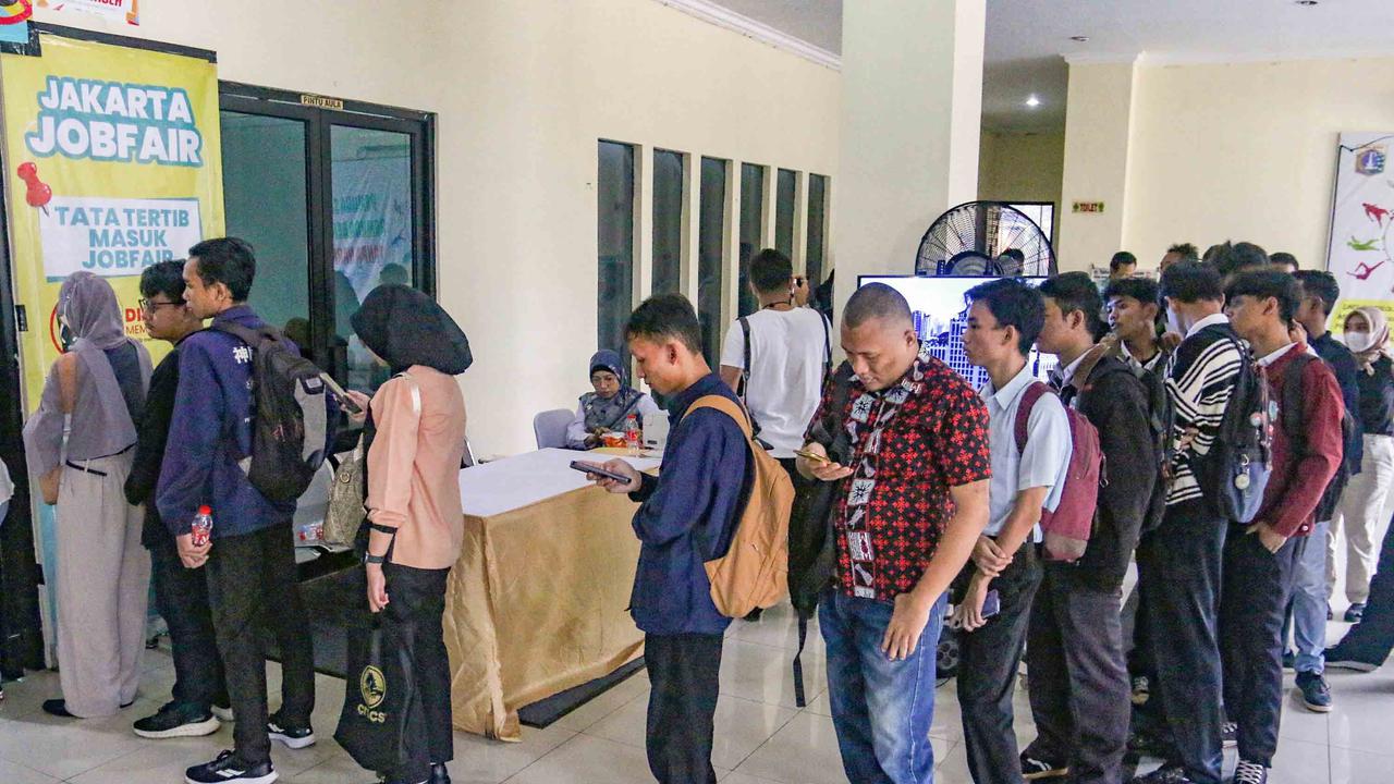 FOTO: Ribuan Pencari Kerja Padati Jakarta Job Fair 2025, Lowongan Dibuka di 40 Perusahaan