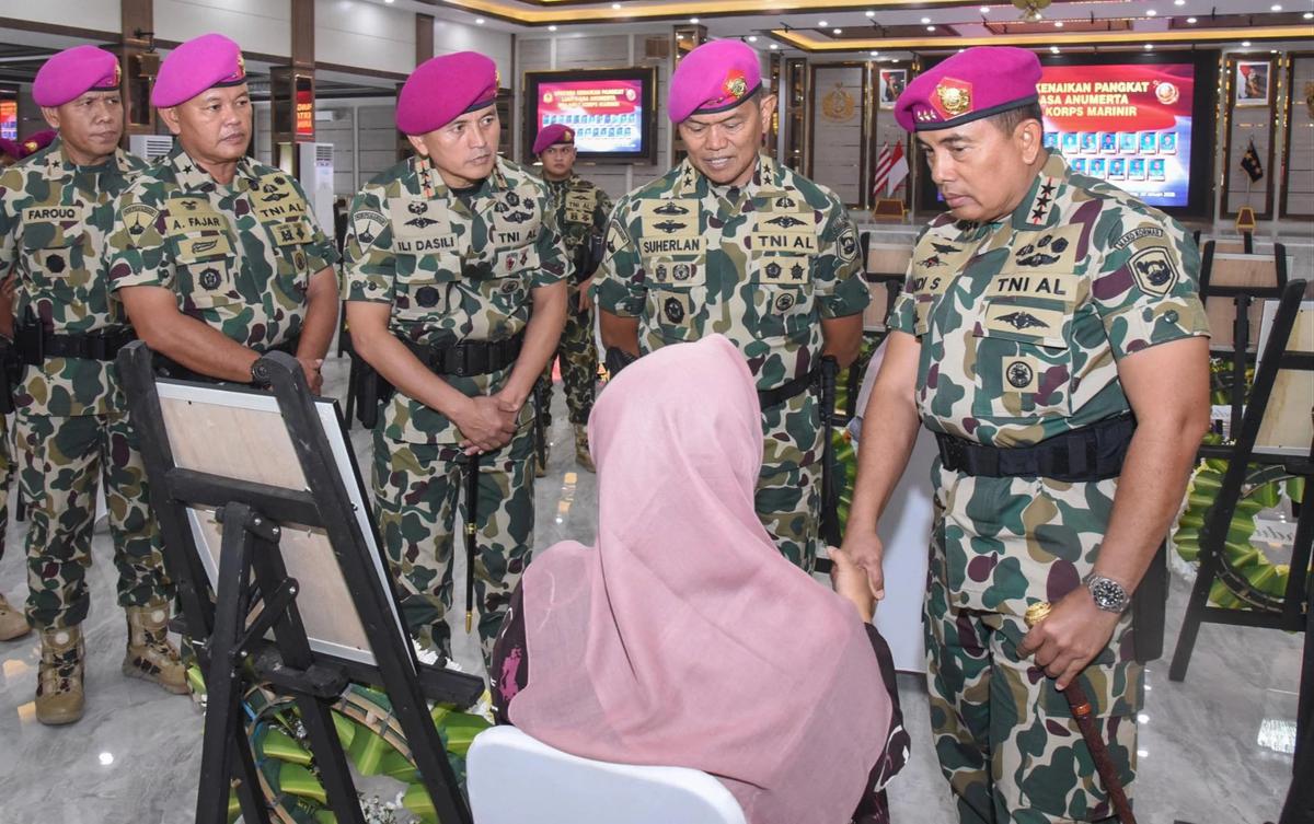 FOTO: TNI AL Anugerahkan KPLB bagi Prajurit Marinir Gugur dalam Musibah Longsor