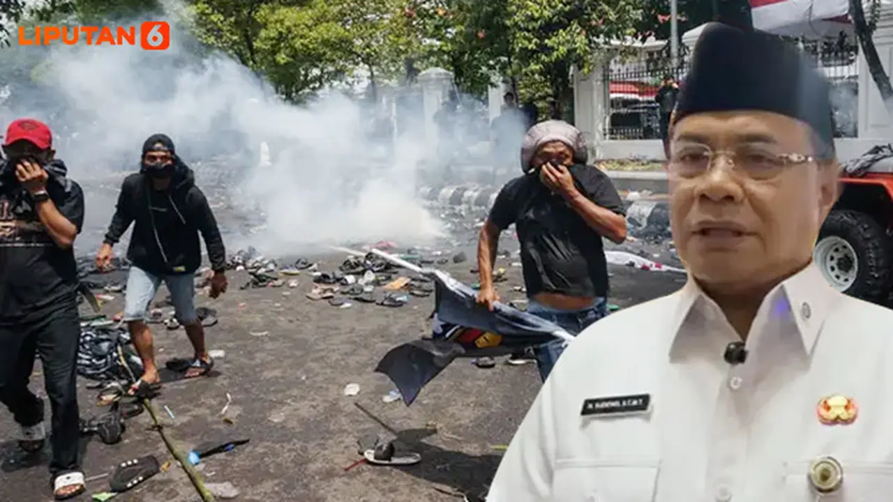Banner Infografis Kronologi Warga Demo Bupati Pati Berujung Ricuh.