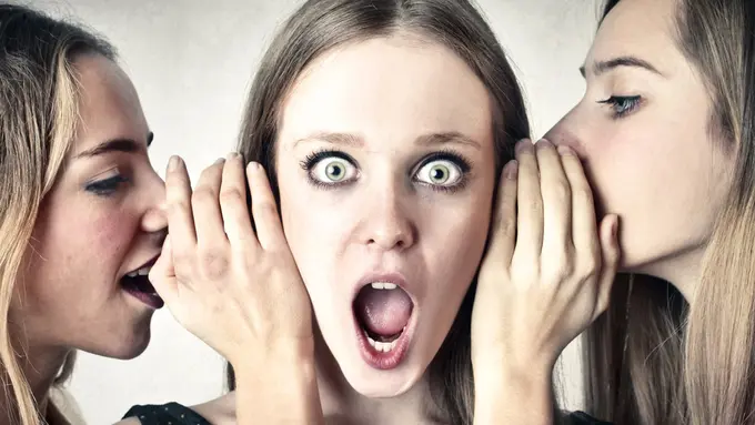 Si Pacar Masih Dekat Sama Mantannya? Hadapi dengan Cara Ini 