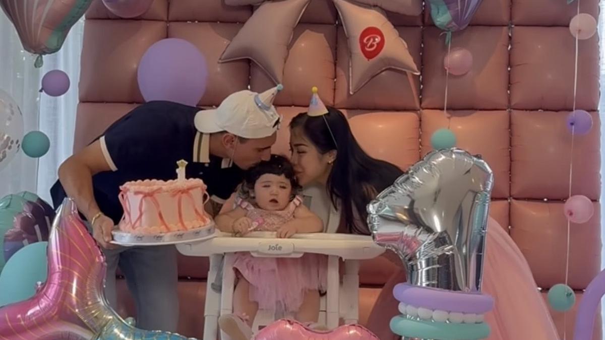Jessica Iskandar Kenakan Dress Pink Rok Tutu saat Rayakan Ulang Tahun Pertama Putrinya, Hagia