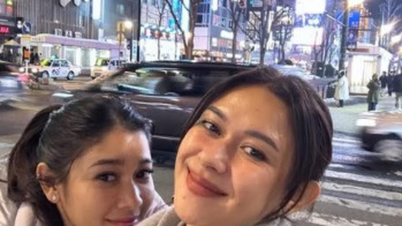 4 Potret Nana Mirdad dan Naysilla Jalani Girls Trip ke Jepang, Disebut Sister Goals