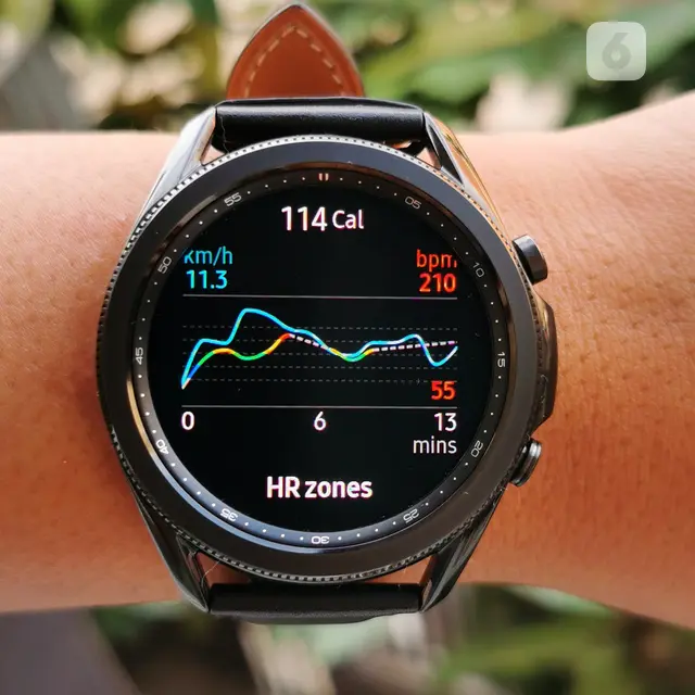 Smartwatch Galaxy Watch3 - Tampilan Grafik setelah Melakuan Aktivitas Olahraga.