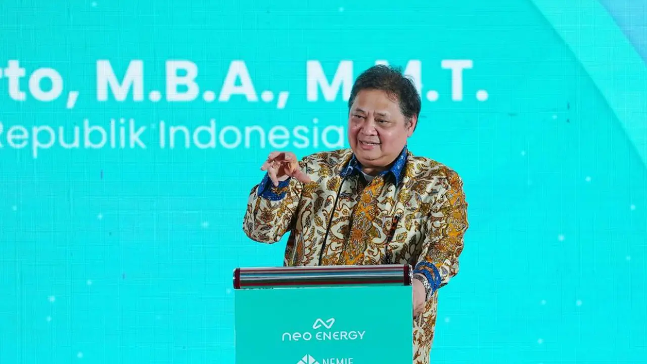Menko Airlangga Resmikan Groundbreaking Pabrik Baterai EV Ramah Lingkungan Pertama di Indonesia