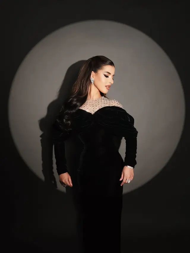 Pesona Tasya Farasya dengan Riasan Bold Penuh Karakter, Bak Finalis Miss Universe