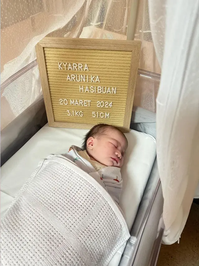 Anak pertama Jessica Mila dan Yakup Hasibuan lahir. [Foto: Instagram/jscmila]
