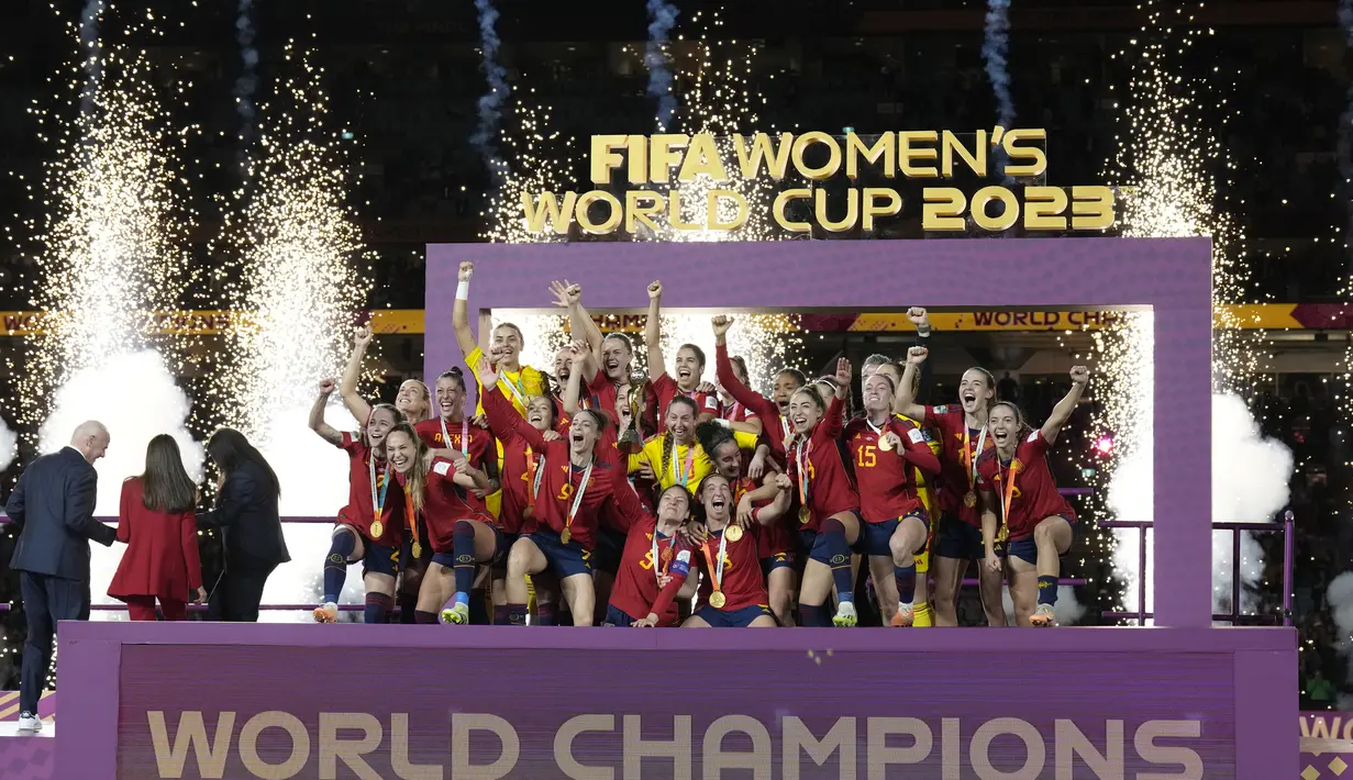 Timnas wanita Spanyol menang tipis atas Inggris dengan skor 1-0. (AP Photo/Alessandra Tarantino)