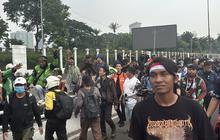 Imbas Demo MPR/DPR, Akses Keluar Tol Slipi Arah Grogol Ditutup