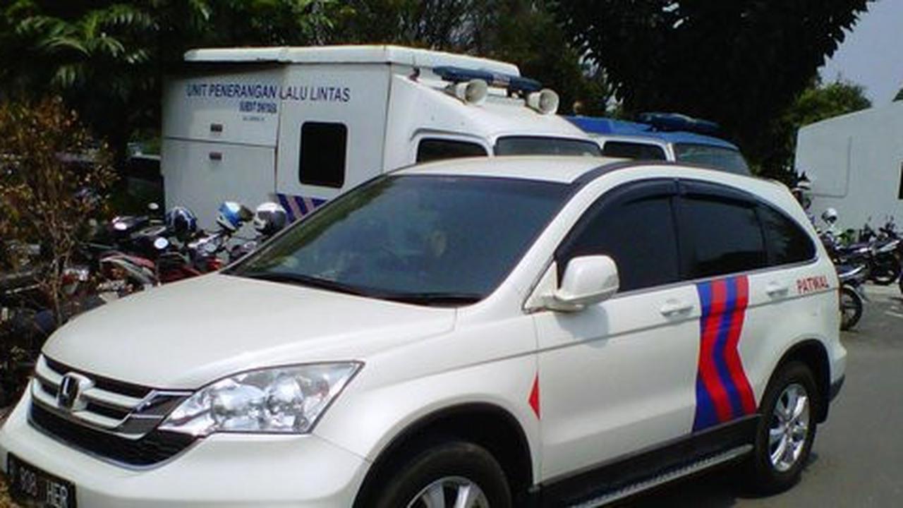 Bawa CRV pakai logo Patwal palsu, Hermanto dihormat polisi